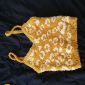 Fuzzy  leopard print crop top